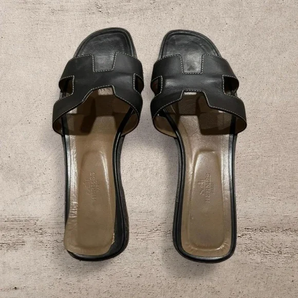 Hermes Oran Black Leather Slide Sandals - Picture 3 of 7